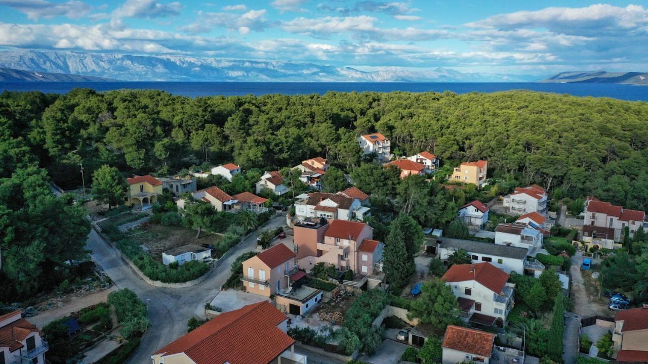 Guest House Marinna Vrboska Buitenkant foto