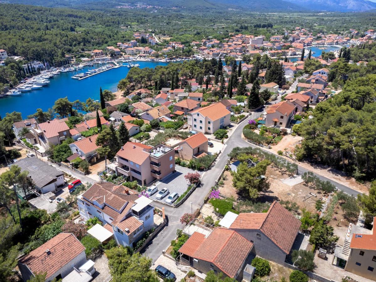 Guest House Marinna Vrboska Buitenkant foto