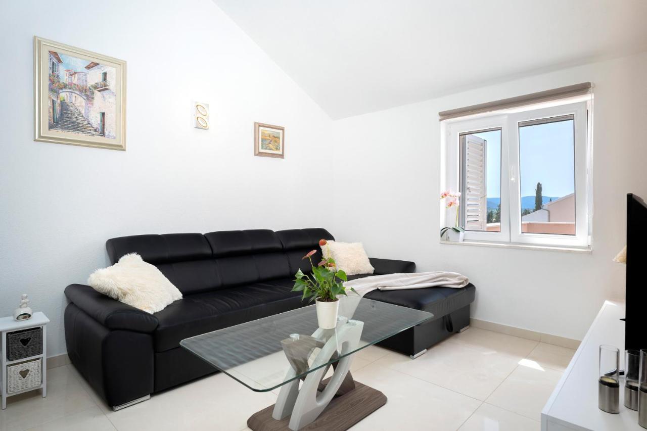Guest House Marinna Vrboska Buitenkant foto