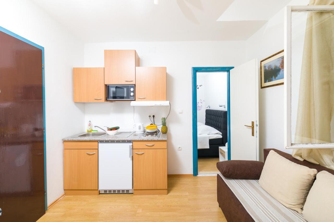 Guest House Marinna Vrboska Buitenkant foto