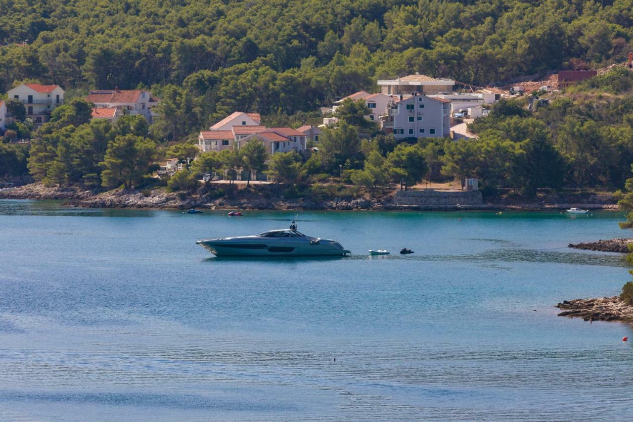Guest House Marinna Vrboska Buitenkant foto